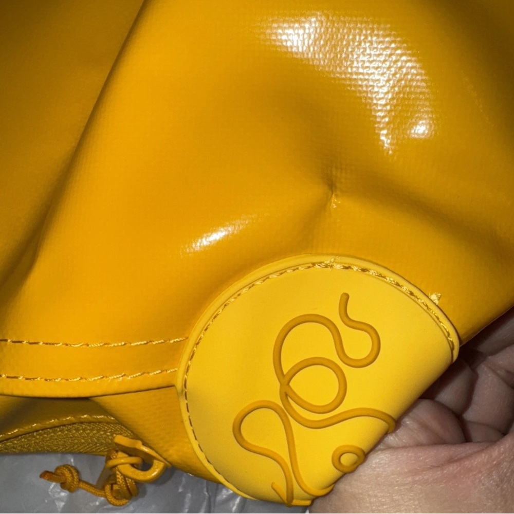 Baboon to the Moon Go-Bag [Basic] — Mini (32L) Yellow NEW - Picture 4 of 12